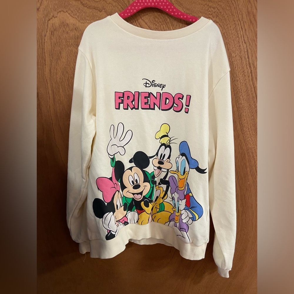 H and M size 8-10 kids Disney sweatshirt